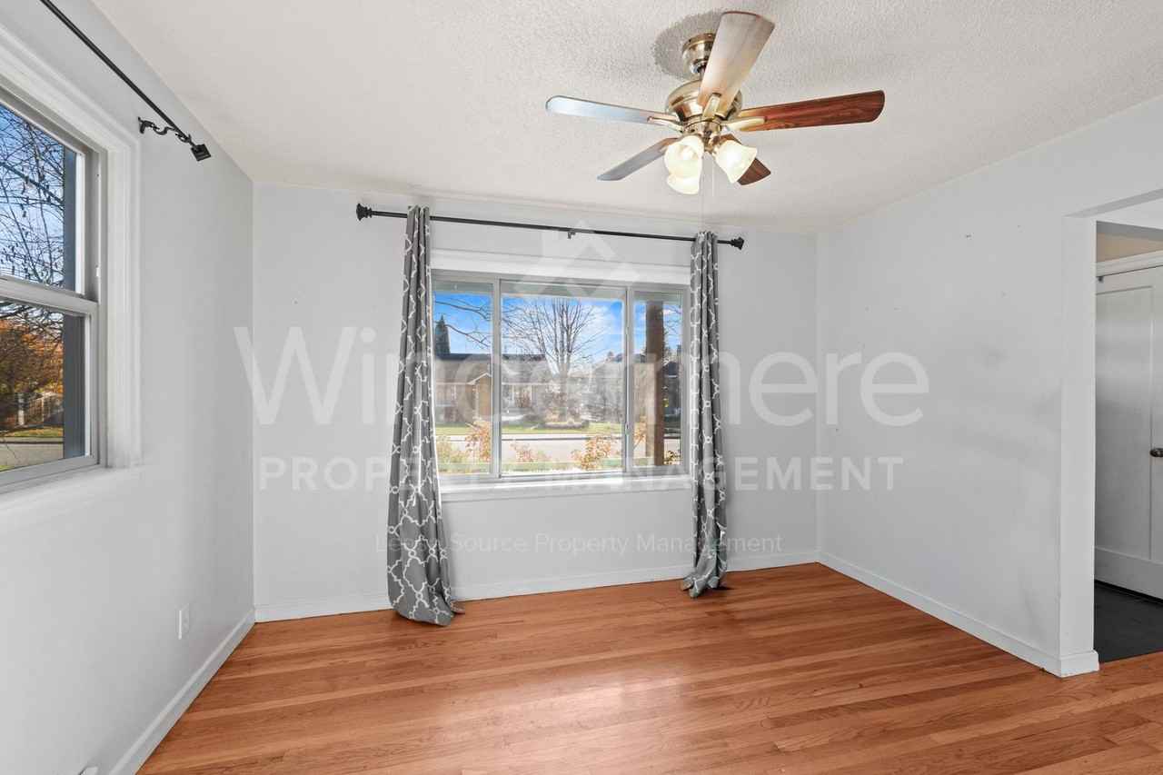 3024 W Grace Ave - Photo 6 of 37