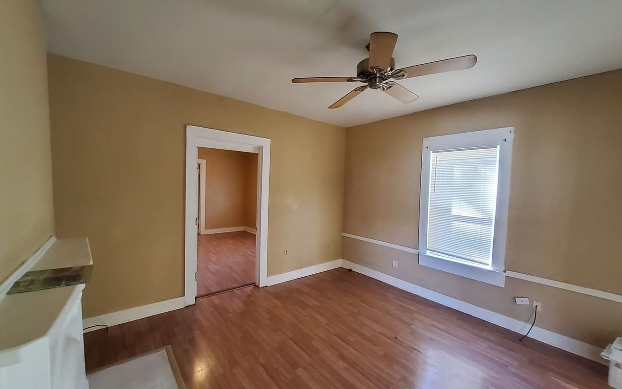 2917 Yale Ave - Photo 2 of 5