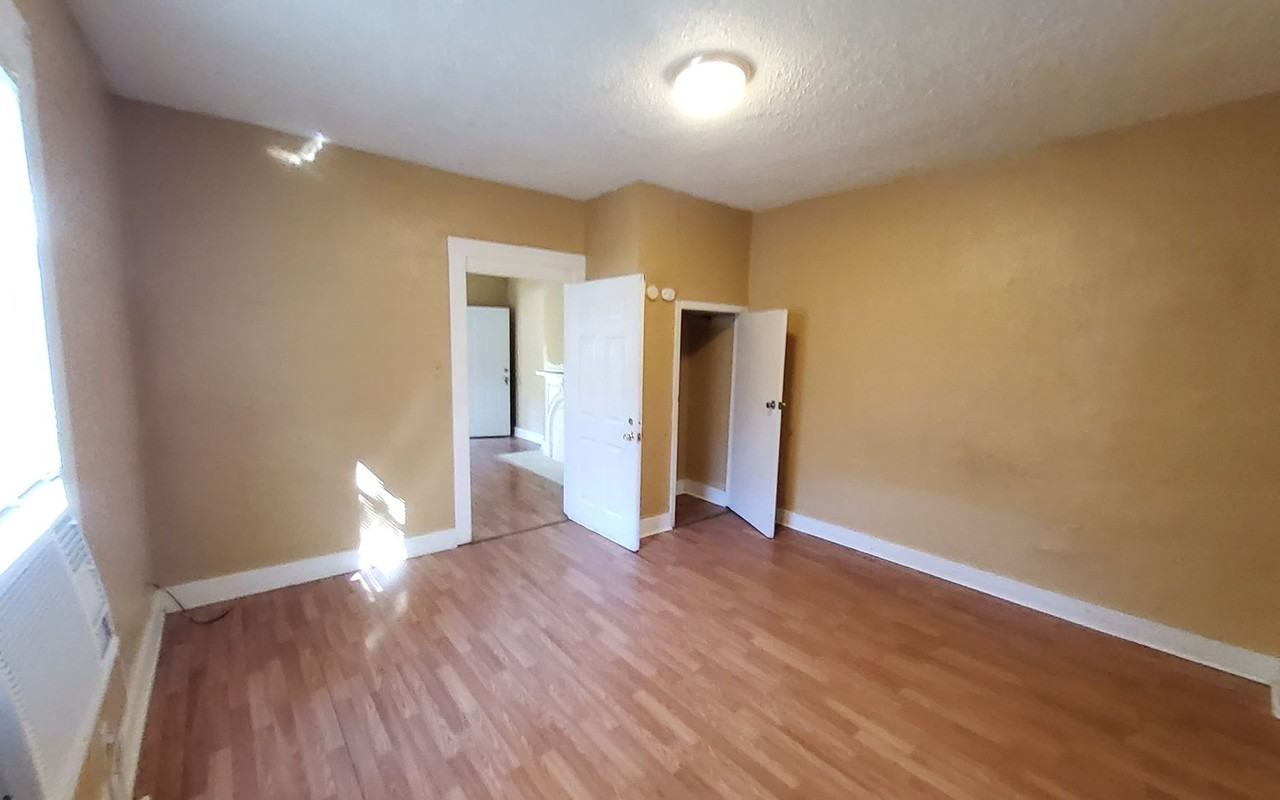 2917 Yale Ave - Photo 3 of 5