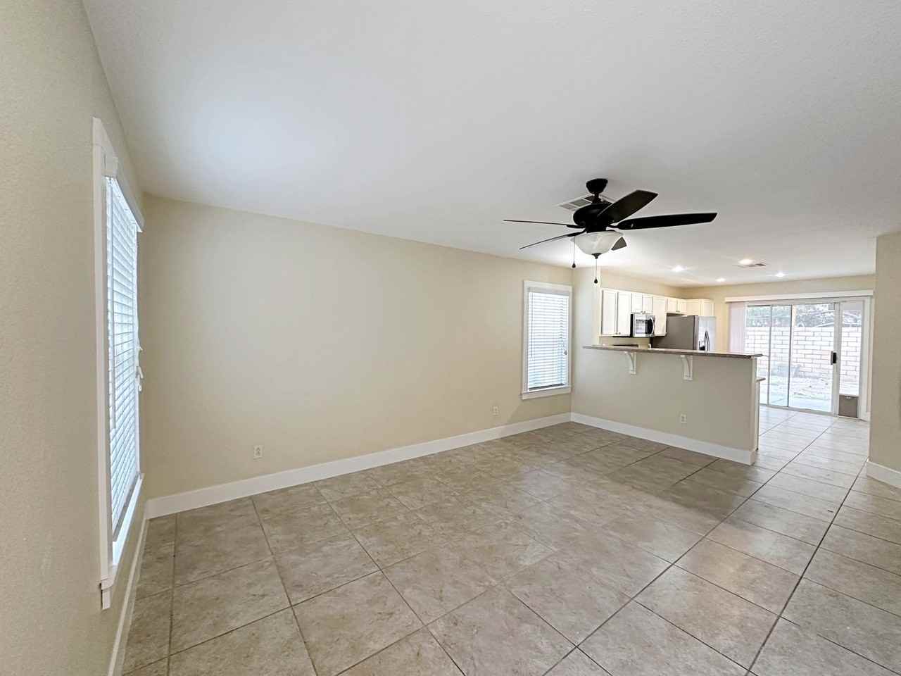 725 Hitchen Post Drive - Photo 5 of 33