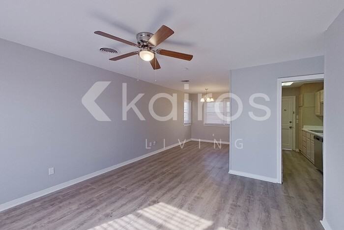 4202 Andrews Ave - Photo 5 of 22