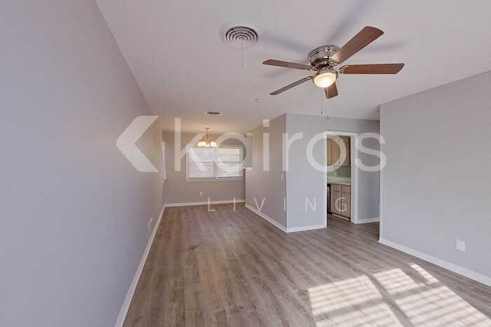 4202 Andrews Ave - Photo 6 of 22