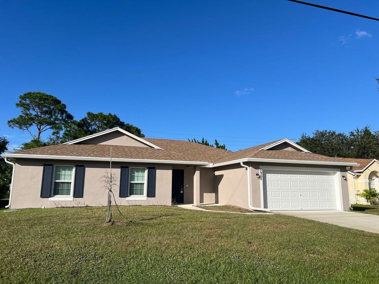 5951 Nw Baynard Dr - Photo 2 of 43