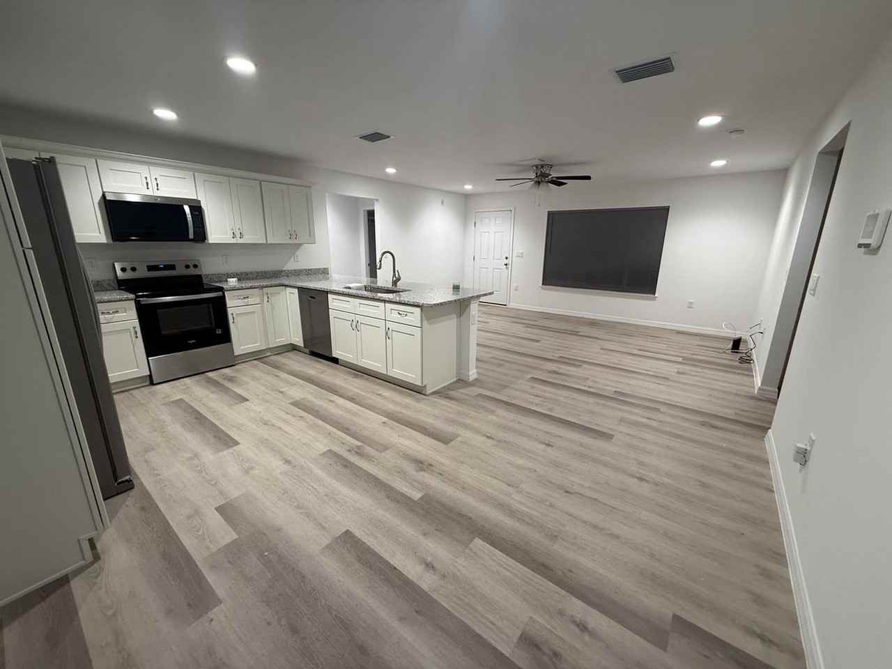 20661 Southwest Marine Boulevard - Photo 3 of 21
