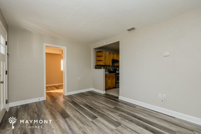 2145 25th Avenue North - Photo 5 of 12