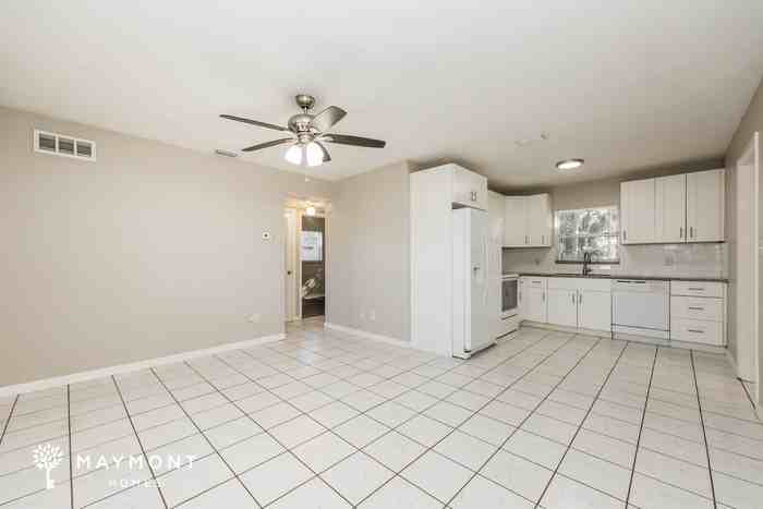 4772 54th Ave N - Photo 4 of 12