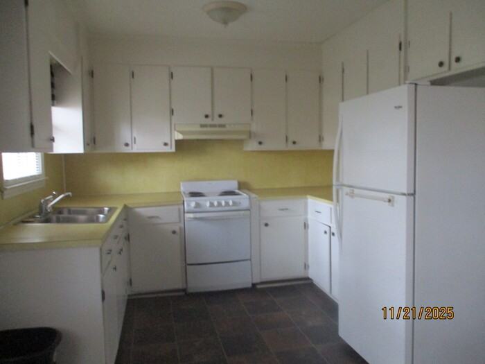 319 Russell Street #319 - Photo 4 of 9