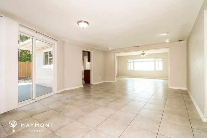 1976 Drew Plz - Photo 5 of 12