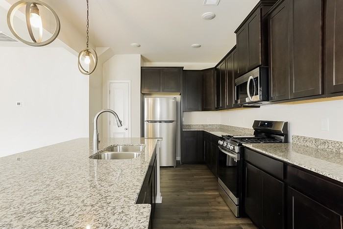 4036 Thimbleberry Dr - Photo 7 of 14