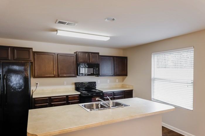 229 Addison Dr - Photo 6 of 13