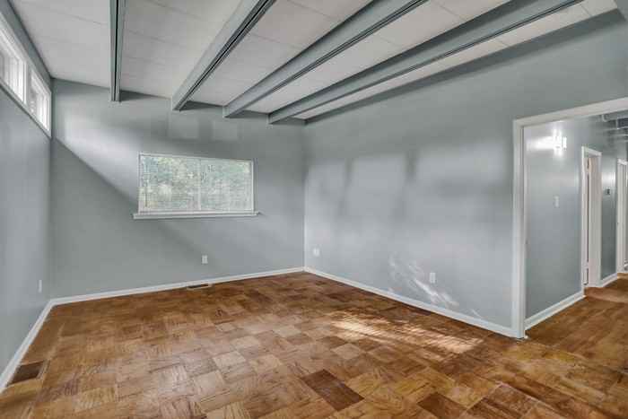5365 Jamaica Dr - Photo 3 of 11