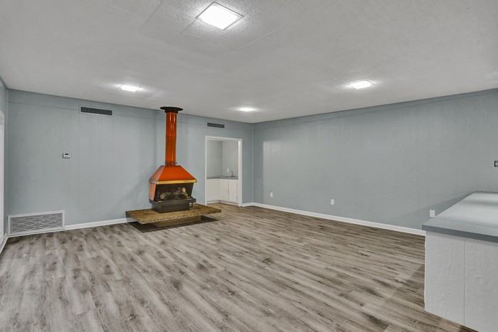 5365 Jamaica Dr - Photo 4 of 11
