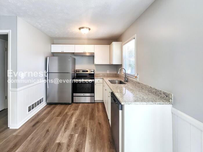 807 Mountain Creek Church Rd - Photo 3 of 24