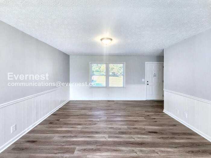 807 Mountain Creek Church Rd - Photo 5 of 24