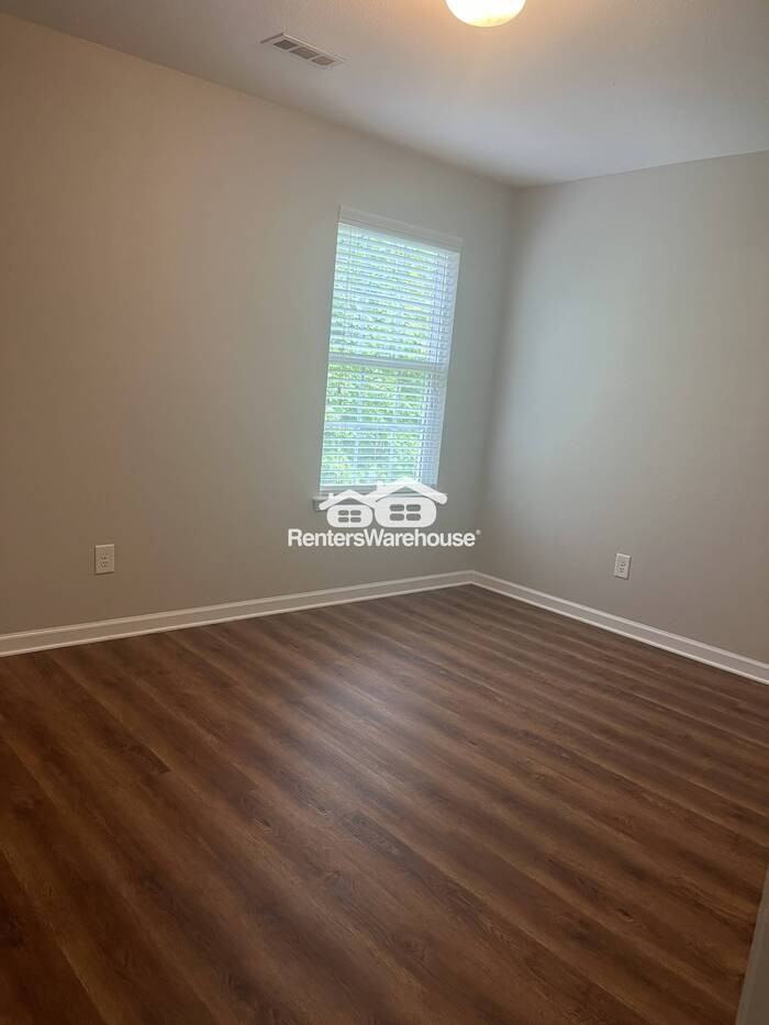 4328 Houldsworth Drive - Photo 6 of 22