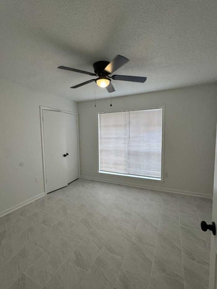 7929 Steven Franklin Dr - Photo 4 of 17