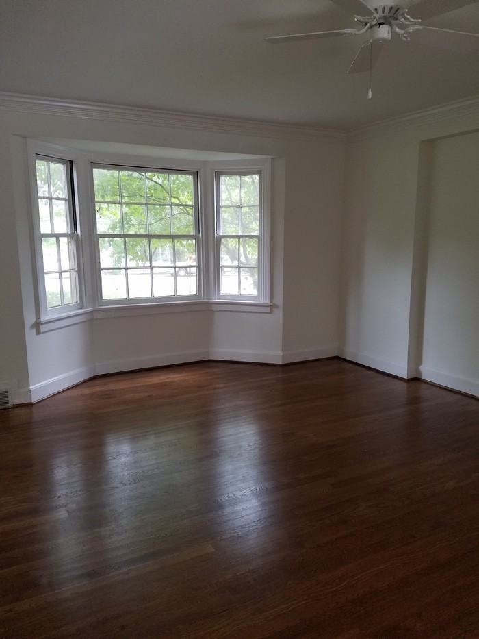 2125 Fairview Rd - Photo 5 of 8