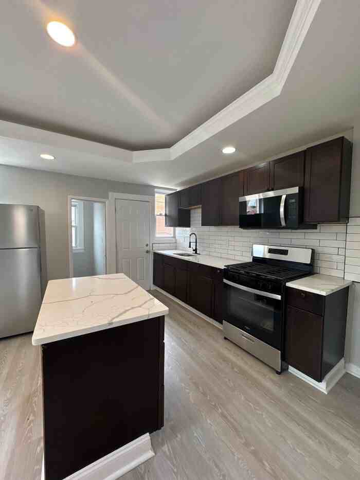 4200 Seidel Avenue - Photo 5 of 13