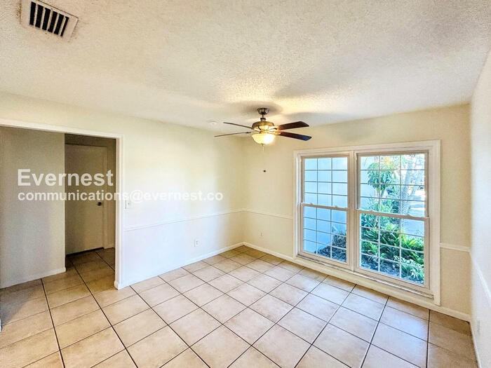 1301 Gulfview Woods Ln - Photo 6 of 26