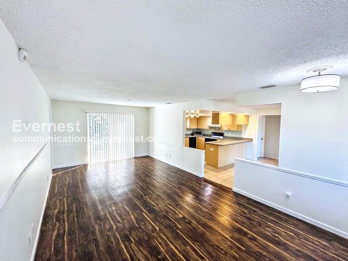 1301 Gulfview Woods Ln - Photo 7 of 26