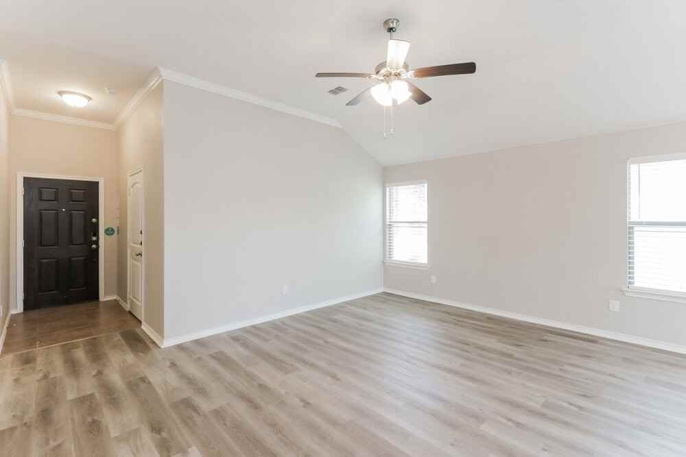 318 Billy Wickliffe Drive - Photo 3 of 16