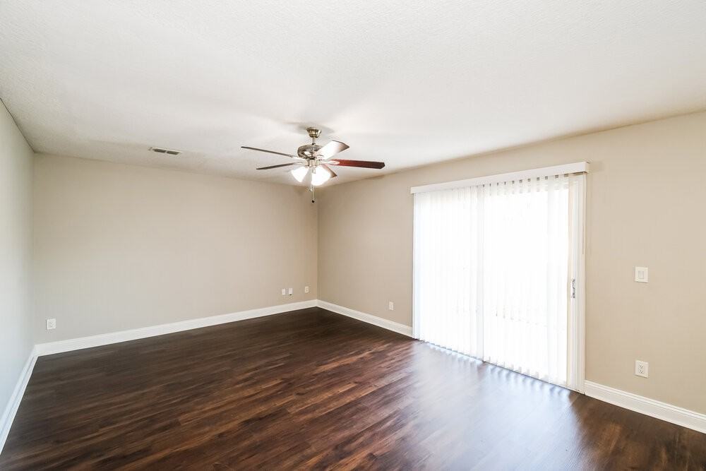 1259 Bedrock Dr - Photo 4 of 17