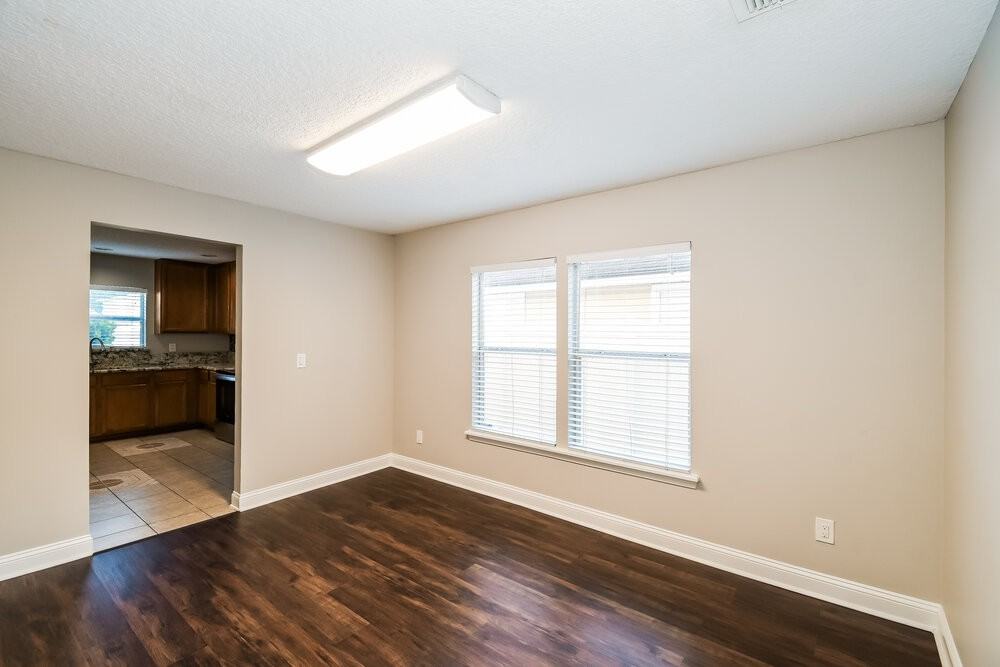 1259 Bedrock Dr - Photo 6 of 17