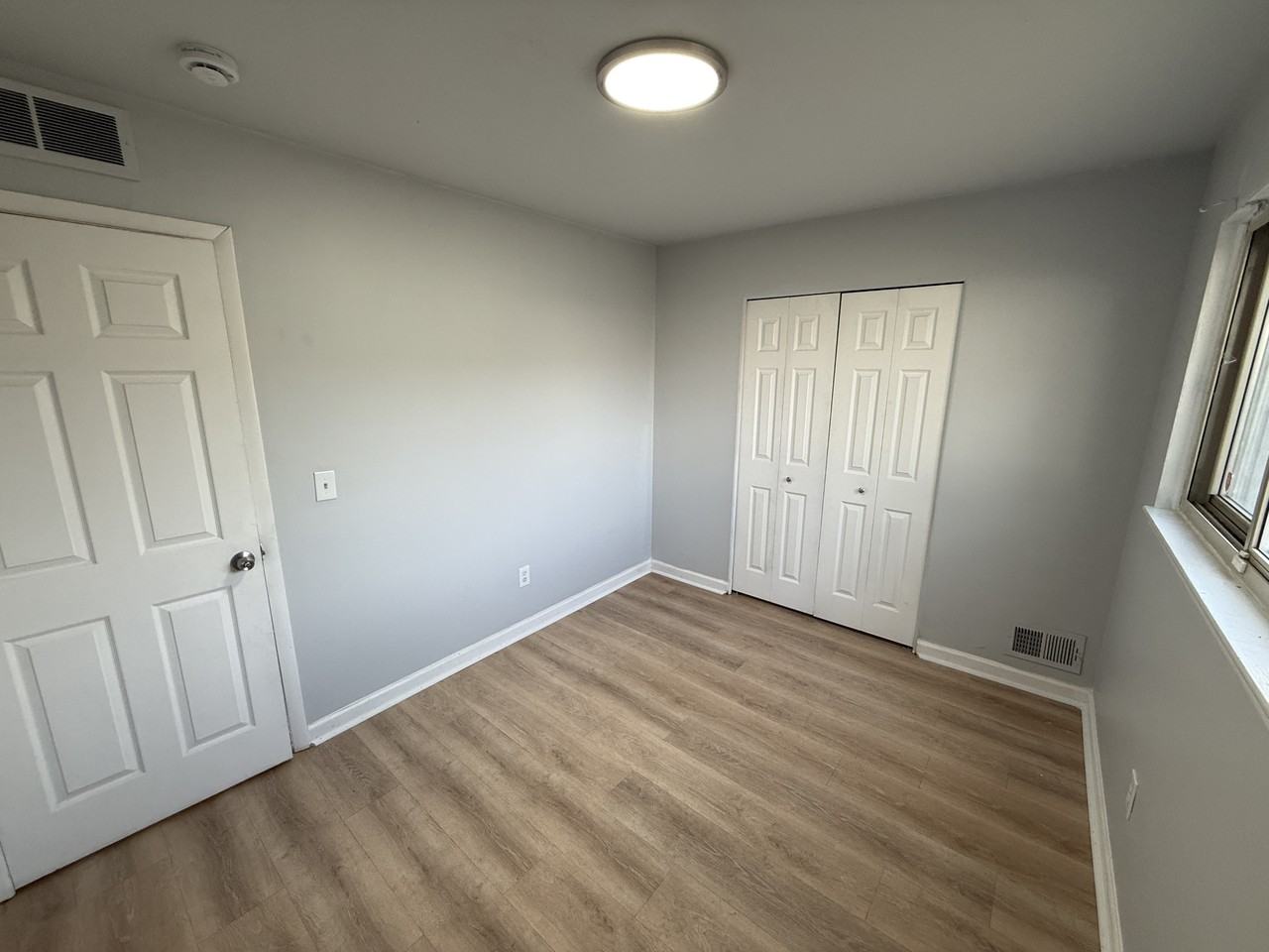 14219 Hobart Ave #NA - Photo 6 of 9