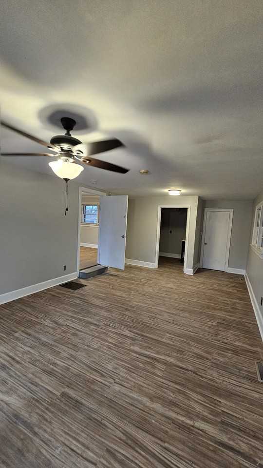 202 N Caswell St #NA - Photo 4 of 11