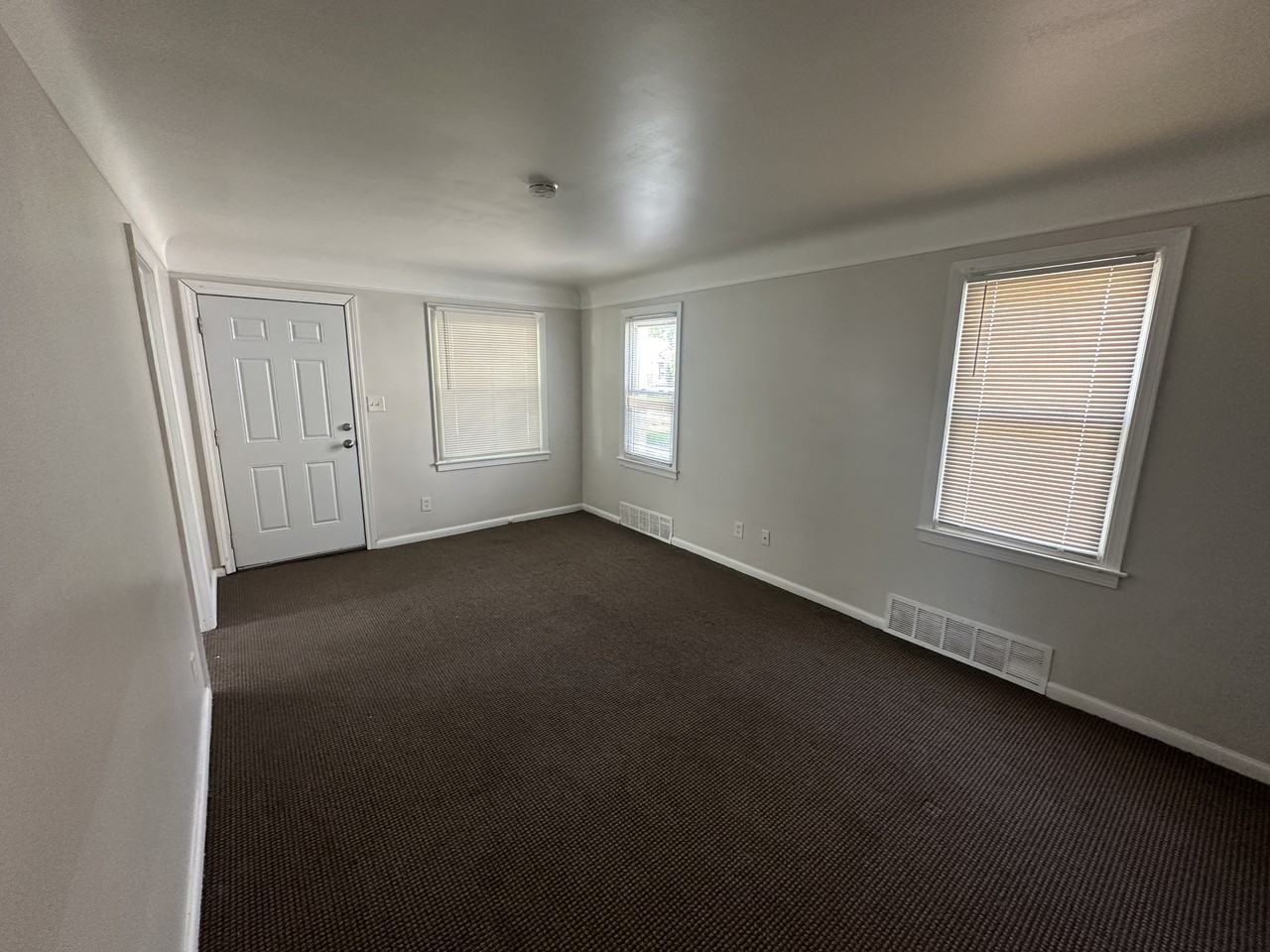 22788 Rosalind Avenue #NA - Photo 5 of 9