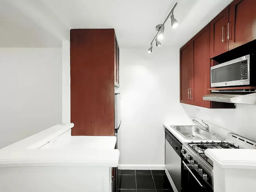 236 E 74th St #4B - Photo 2 of 4