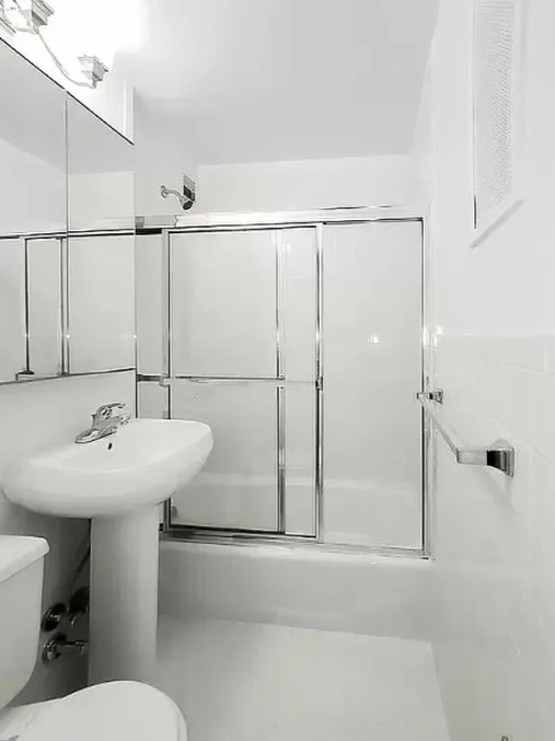 236 E 74th St #4B - Photo 4 of 4