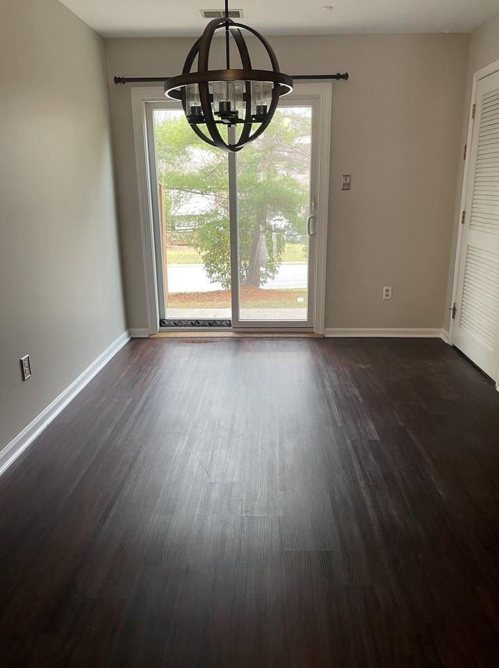 696 Metro Ct - Photo 4 of 12