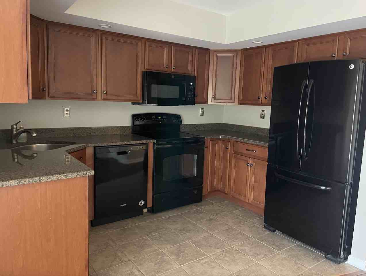 696 Metro Ct - Photo 5 of 12