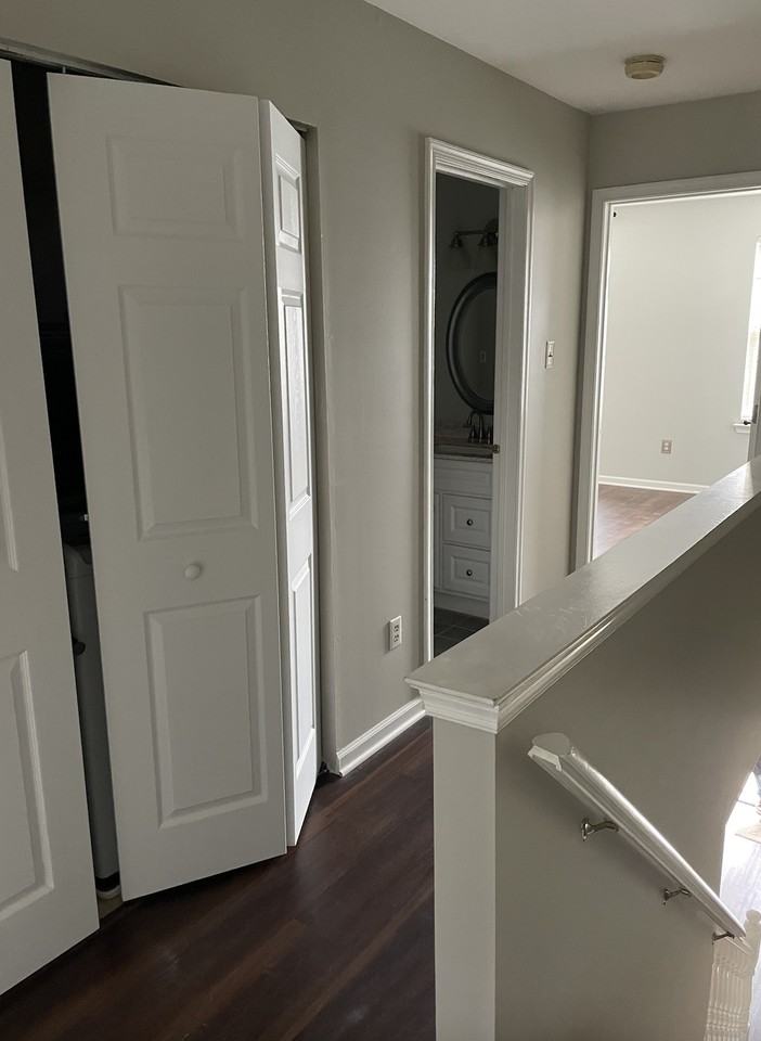 696 Metro Ct - Photo 6 of 12