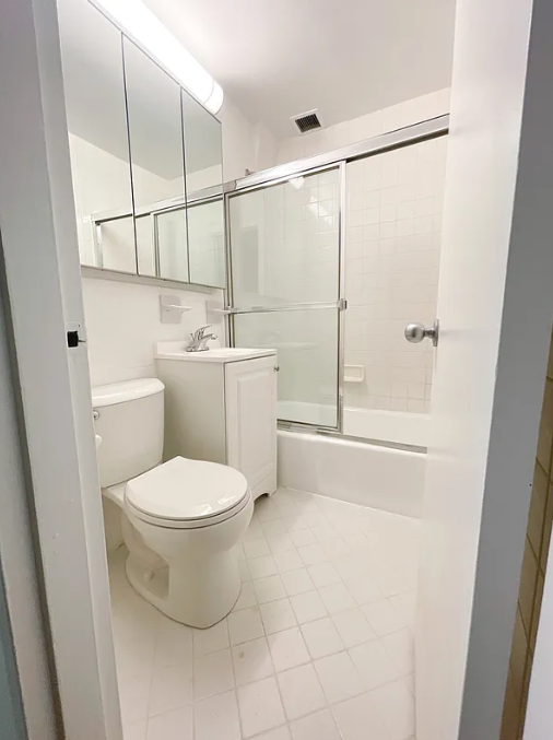 195 East 76th Street #D - Photo 5 of 9