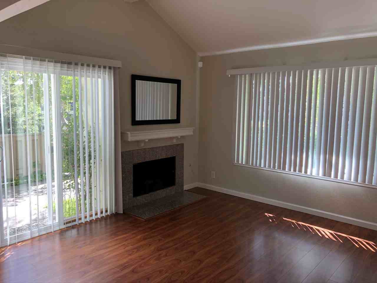 24352 Dover Ln - Photo 4 of 16