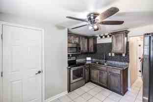 907 North Graycroft Avenue #NA - Photo 1 of 1