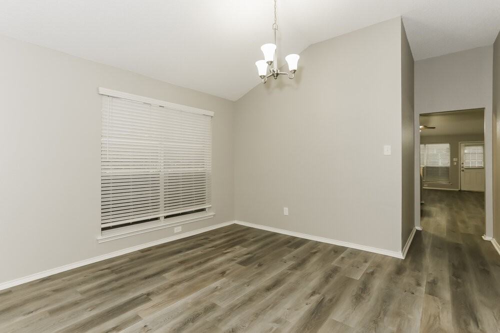 2412 Ensenada Ln - Photo 5 of 16