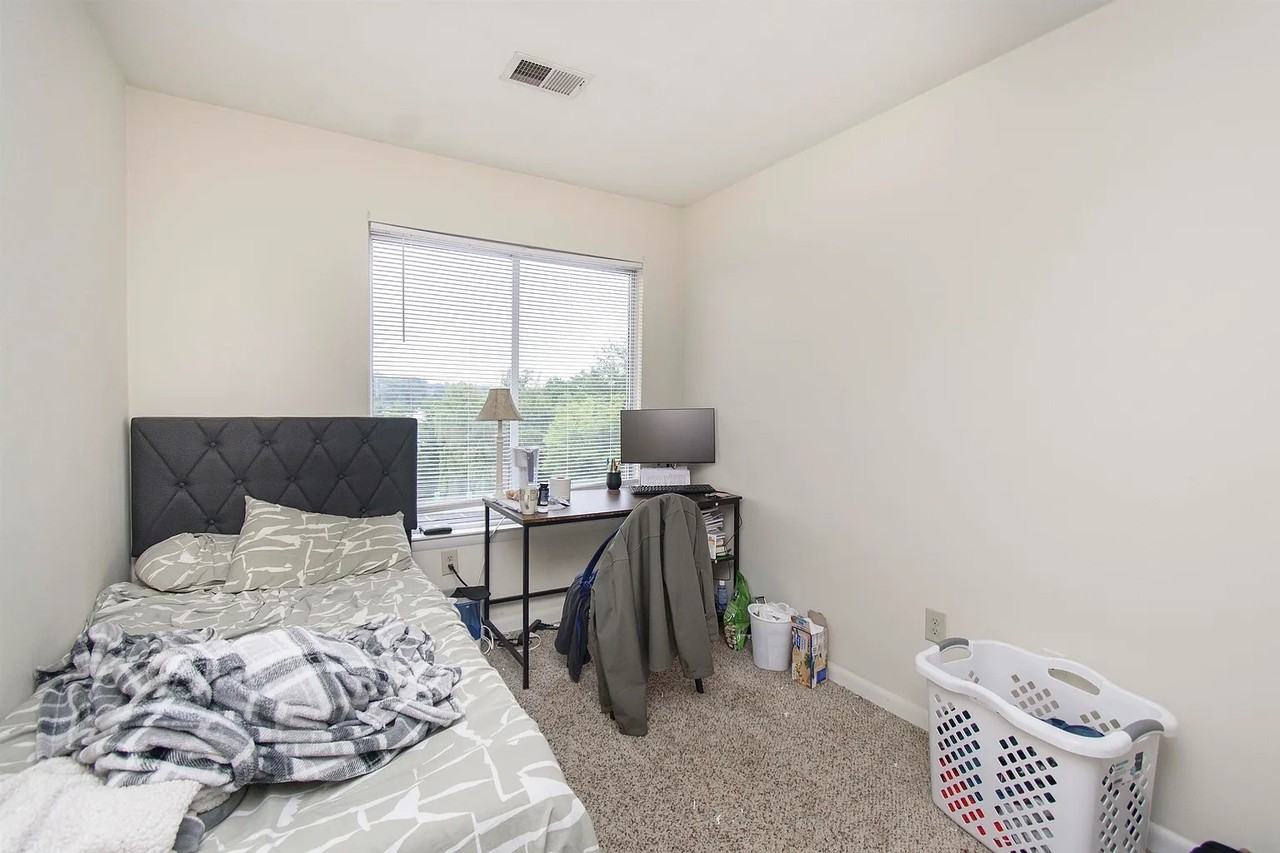 1203 University Terrace #L - Photo 6 of 23