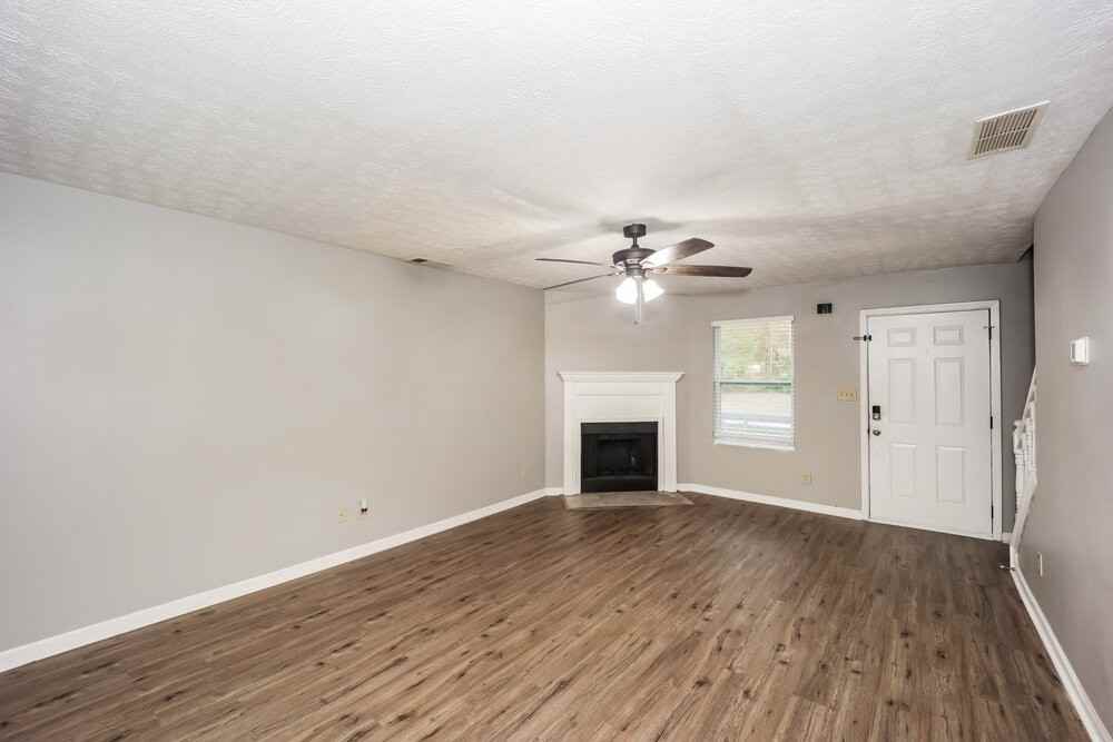 7671 Antebellum Ln - Photo 4 of 17