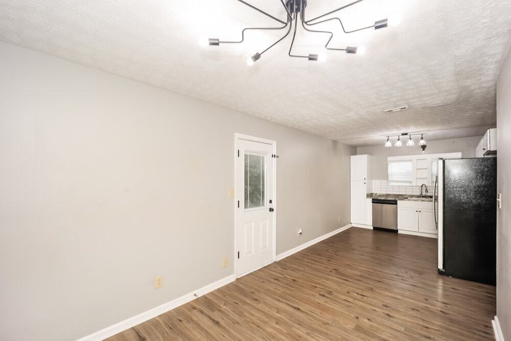 7671 Antebellum Ln - Photo 7 of 17