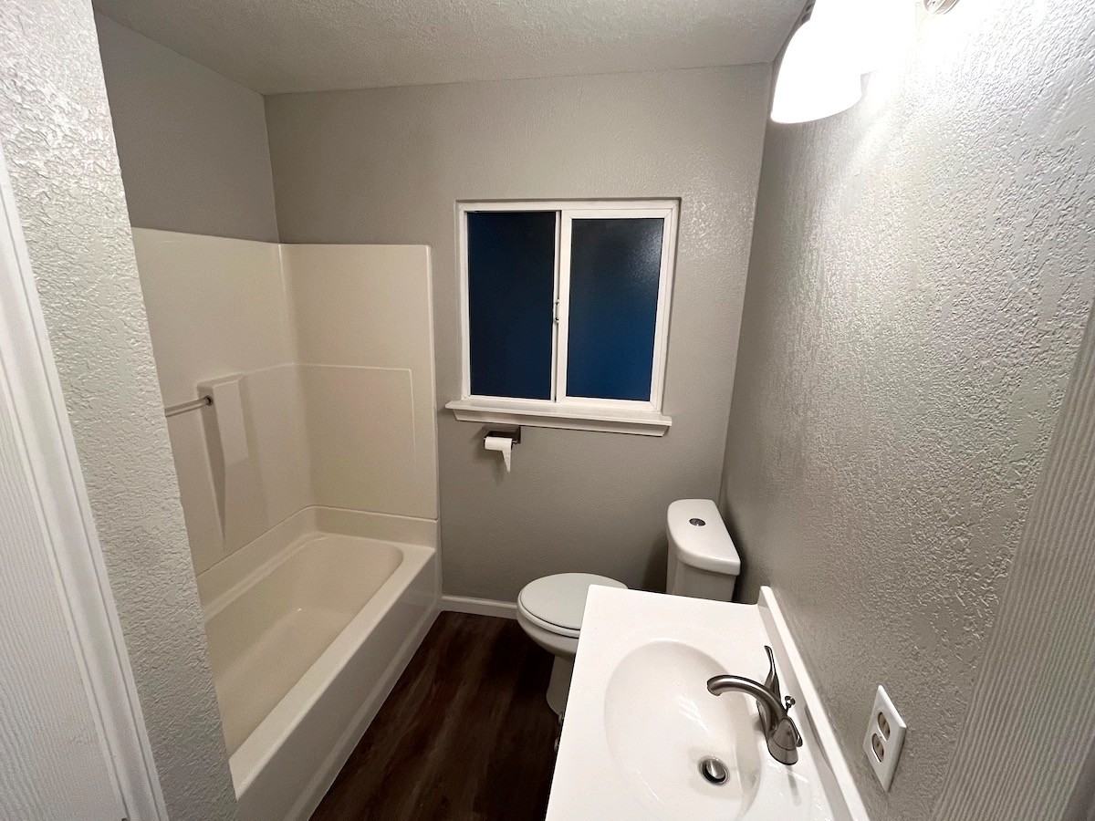 3033 W Sonoma Ave #NA - Photo 7 of 9