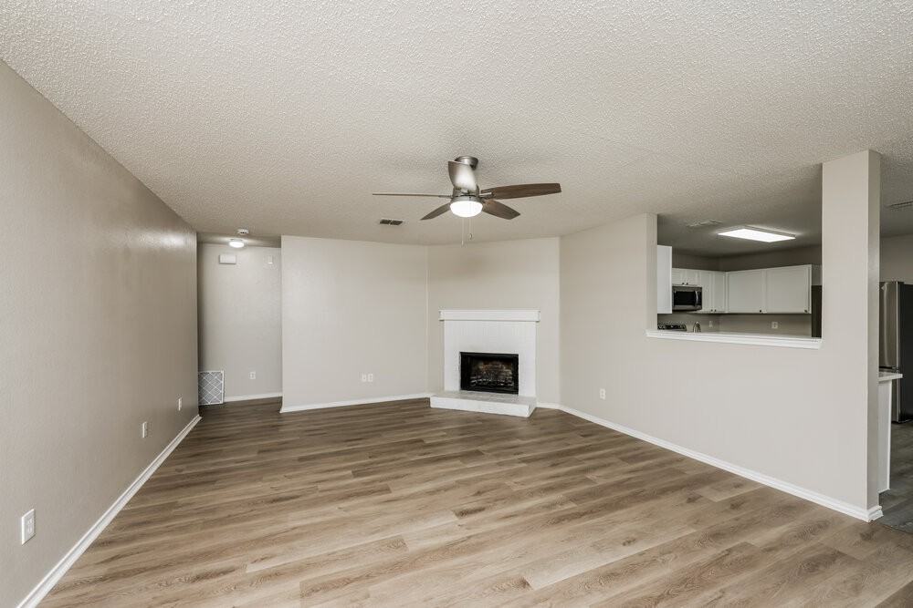 3054 Limestone Hill Ln - Photo 4 of 16