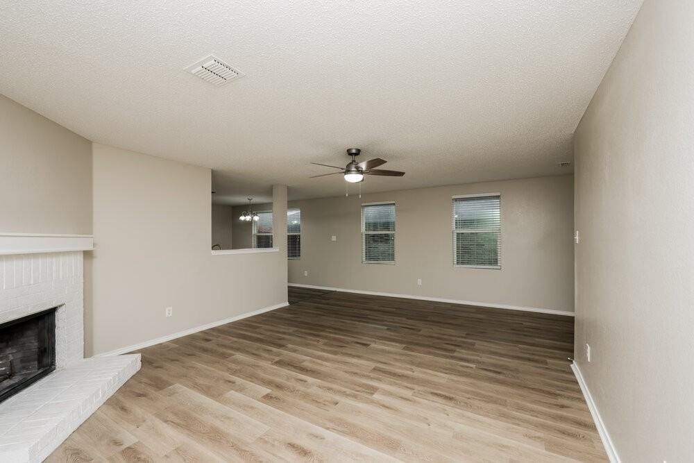 3054 Limestone Hill Ln - Photo 5 of 16