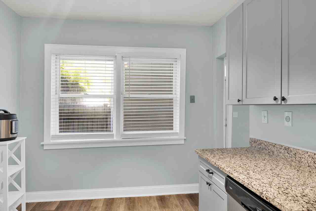 2602 Riverside Dr #NA - Photo 5 of 23
