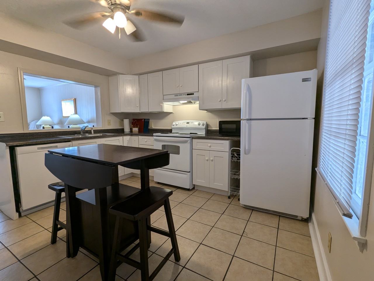 605 37th Ave N #A - Photo 4 of 9