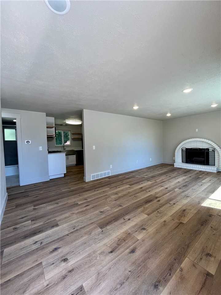 4575 S Knightsbridge Rd - Photo 3 of 24