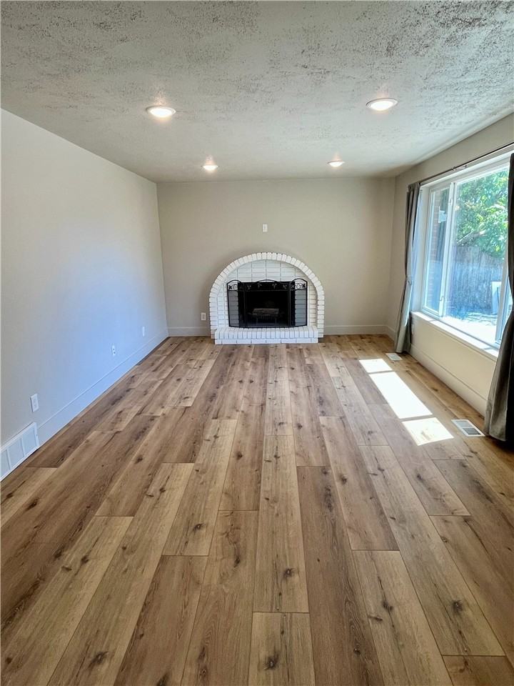 4575 S Knightsbridge Rd - Photo 4 of 24