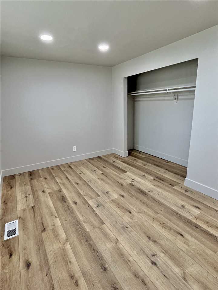 4575 S Knightsbridge Rd - Photo 7 of 24